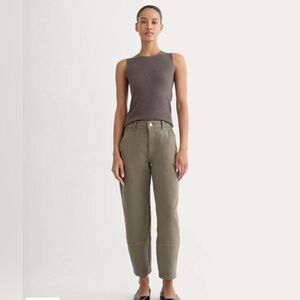 Everlane THE UTILITY BARREL PANT. Size 4. Taupe